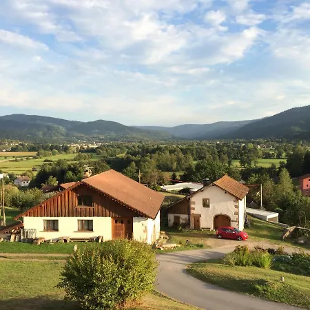 Maisonnette Vue Sur La Montagne *